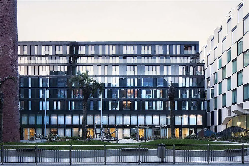 Your Base Dublin - Grand Canal Square 0*,  아일랜드